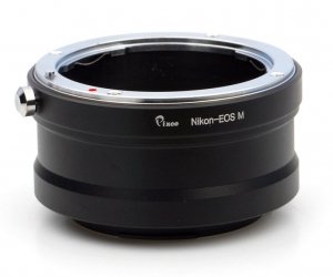 Nikon Objektiv auf Canon EOS-M Adapter
