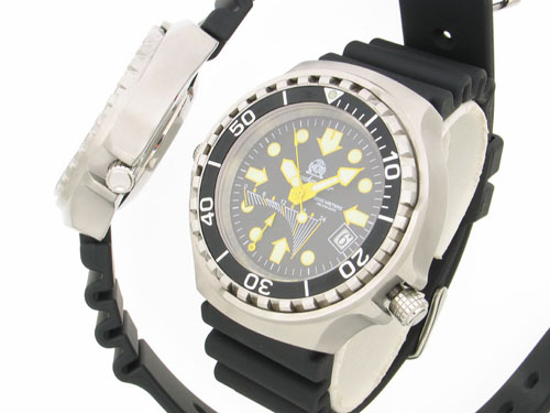 Profi Combat Diver GMT Fly-back 1000m wasserdicht Helium SAFE Saphirglas T0076